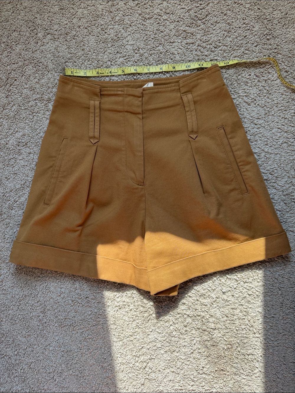 Sézane Rome Shorts in Caramel | Size 34 - Picture 5 of 6